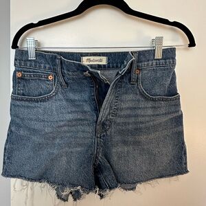 Madewell Perfect Vintage Jean shorts size 26